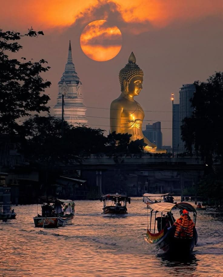 Templos y skyline de Bangkok en Tailandia